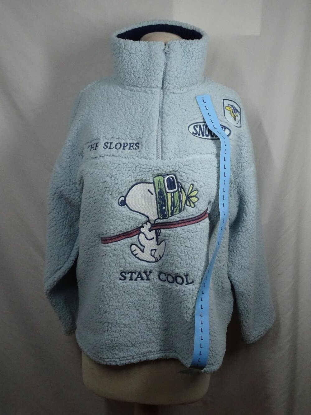 Peanuts Snoopy Winter Sherpa Women Sweater Size L